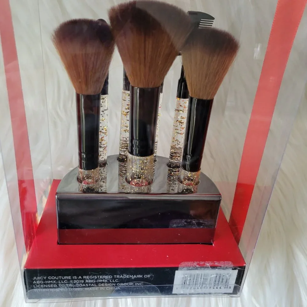 Juicy Couture 7 Piece Cosmetic Brush Set